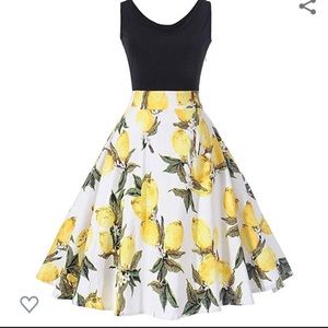 Sleeveless lemon print sun dress!